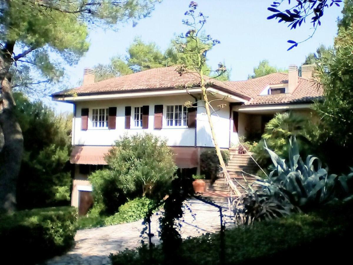 Villa Dall Acqua ペザロ エクステリア 写真
